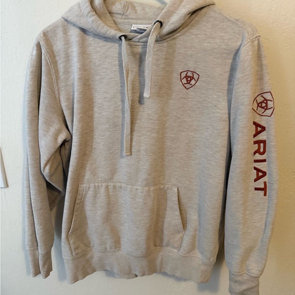 Ariat Women’s Cream Pullover Hoodie with Red Logo